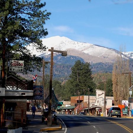 Apache Village Cabinette 13, Queen Bed, Midtown, Sleeps 2 Ruidoso Esterno foto